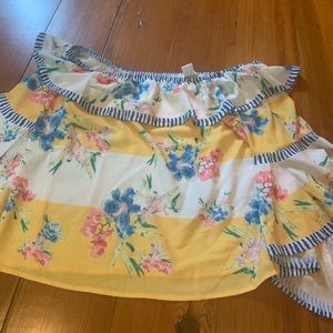 Off shoulder yellow top